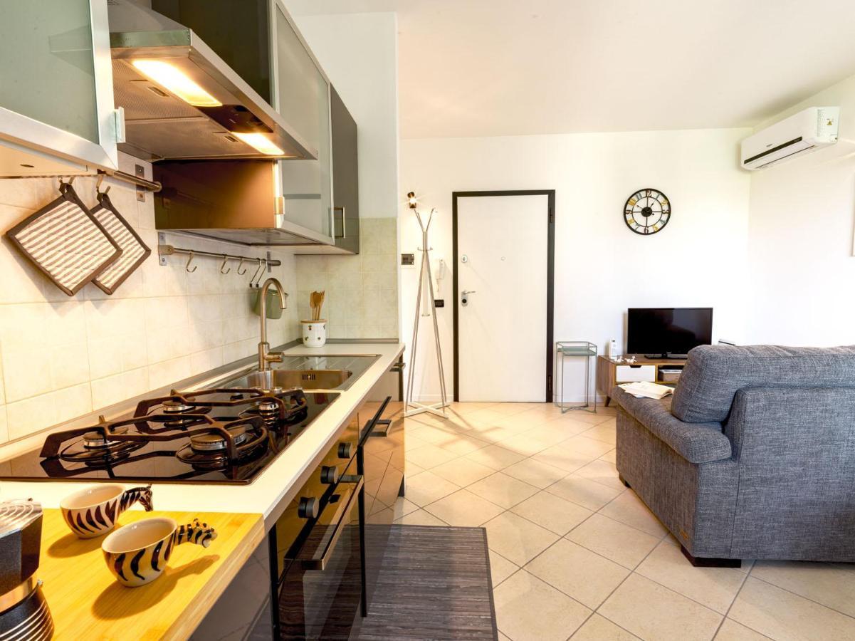 Buro Il Viaggiatore Parma Bagian luar foto