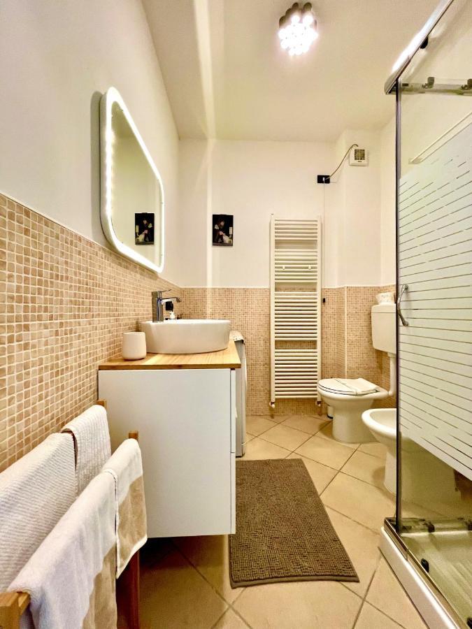 Buro Il Viaggiatore Parma Bagian luar foto